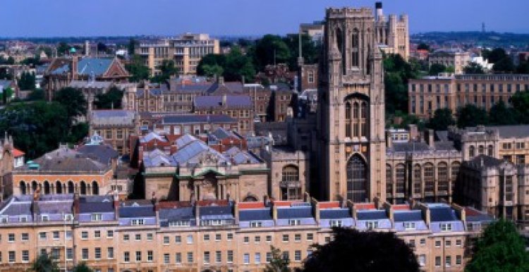 Răzvan Constantinescu, numit consul al României la Bristol